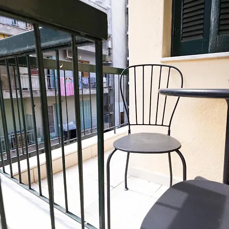 Delmare Mqueen Salonicco